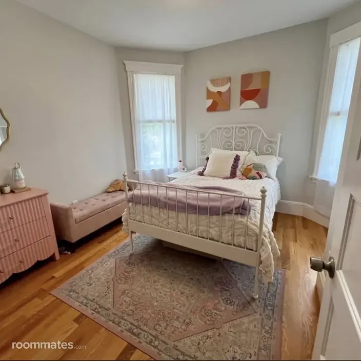 Room for rent in Winthrop, MA $1000, condo