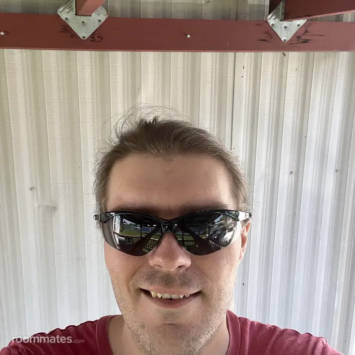 Roommate looking Manchester, MO, $800