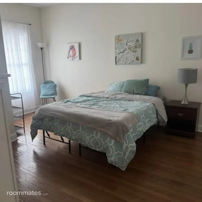 Room for rent in Sevierville, TN $1000, condo