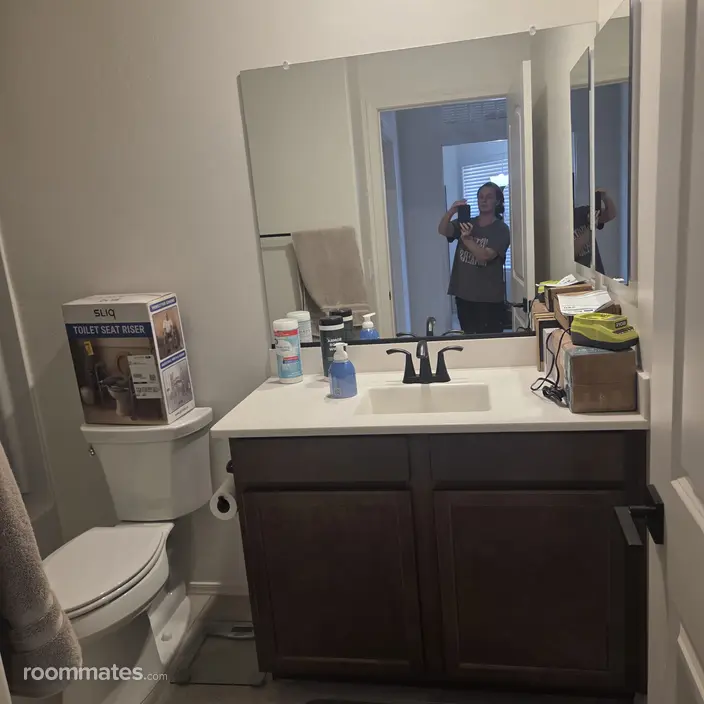 Room for rent in Vail, AZ $1350, house