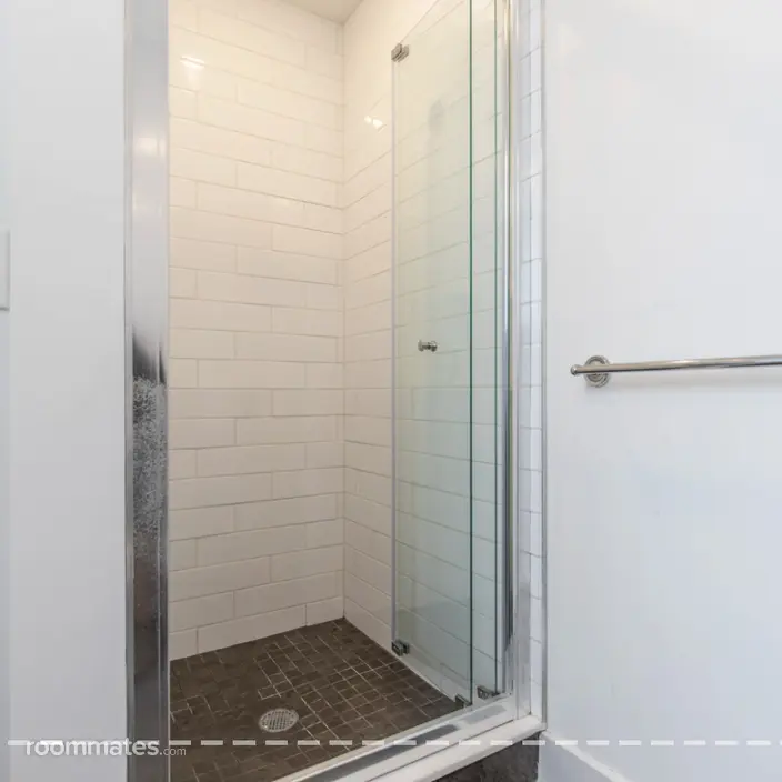 Room for rent in Philadelphia, PA $773, house