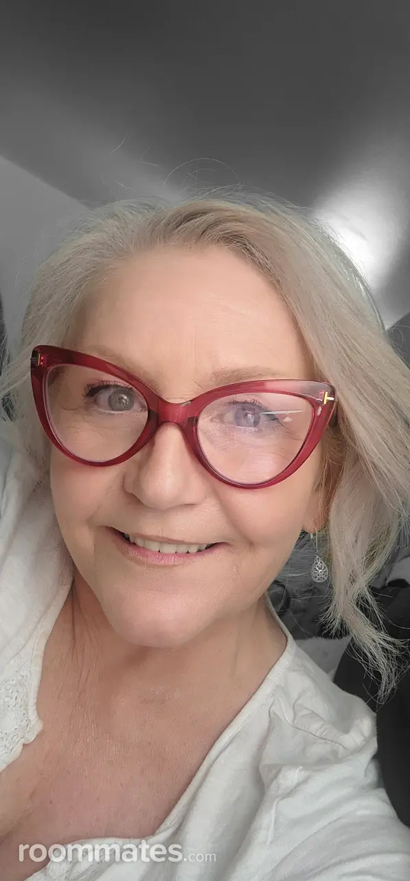Profile photo 4 of 4
