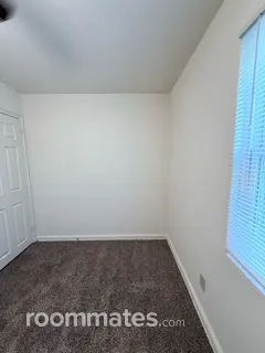 Room for rent in Whitehall, PA $850, townhouse