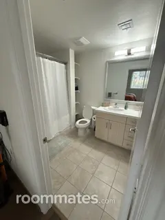 Room for rent in Ventura, CA $1400, townhouse