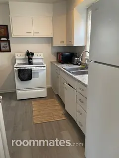Room for rent in Independence, MO $740, house