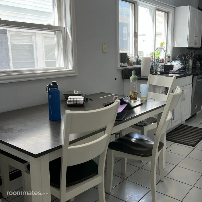 Room for rent in Somerville, MA $1400, house