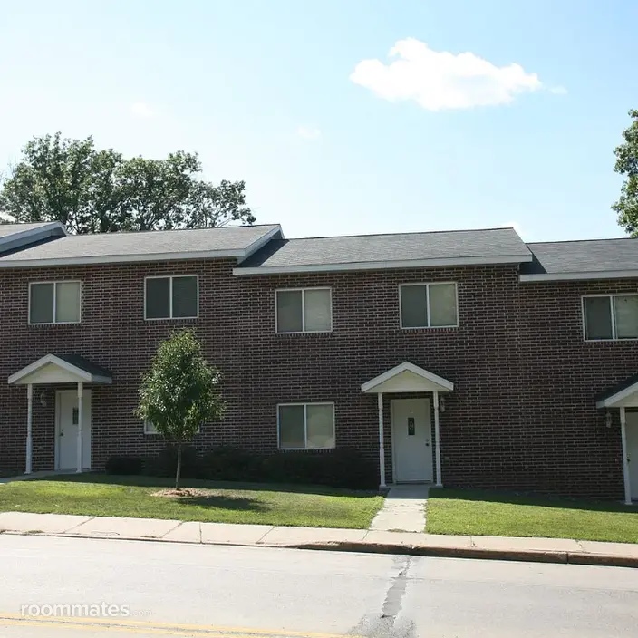 Room for rent in Menomonie, WI $300, townhouse