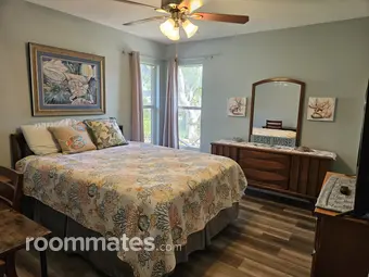 Room for rent in Olathe, KS $1200, house