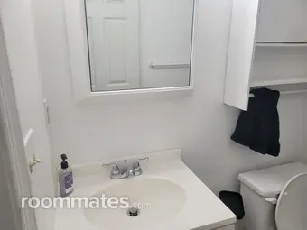 Room for rent in Glen Burnie, MD $1300, condo