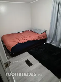 Room for rent in Pensacola, FL $500, other