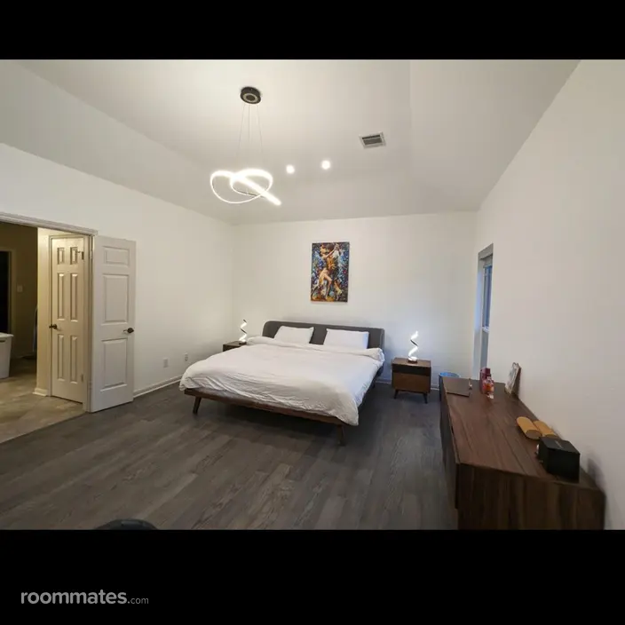 Room for rent in San Antonio, TX $1000, house