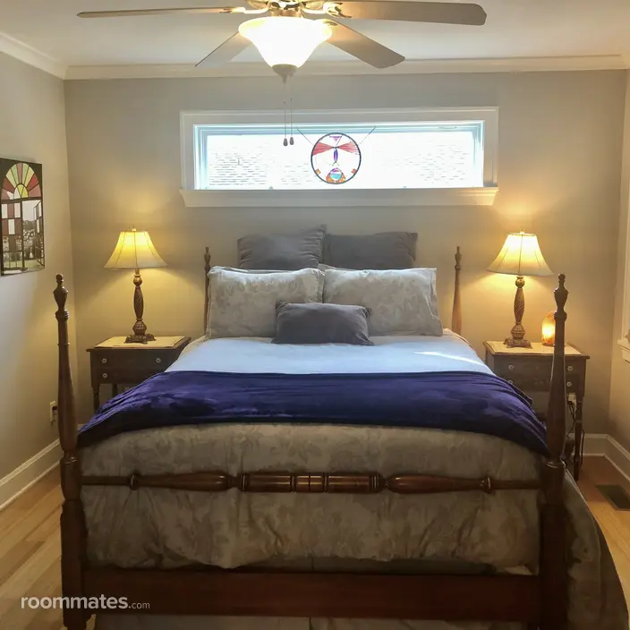 Room for rent in Asheville, NC $950, house