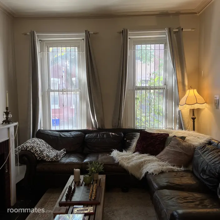 Room for rent in Philadelphia, PA $650, house