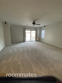 Room for rent in Mesa, AZ $600, house