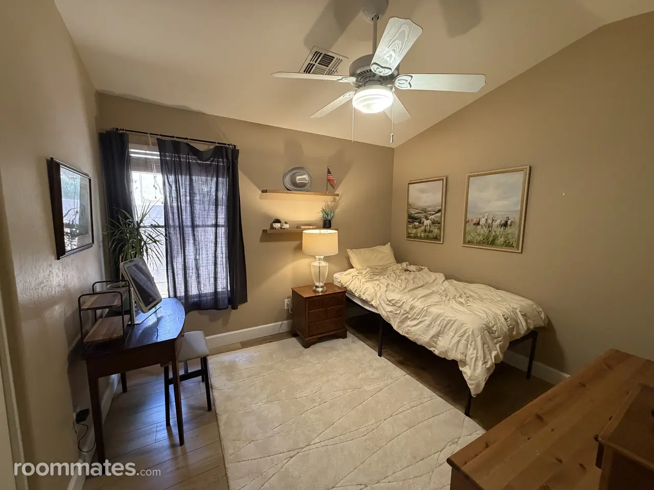 Profile photo 9 of 15