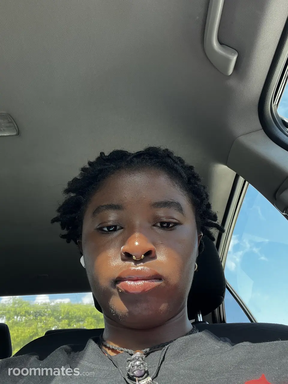 Profile photo 4 of 4