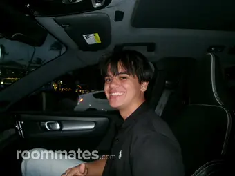 Roommate looking Honolulu, HI, $900