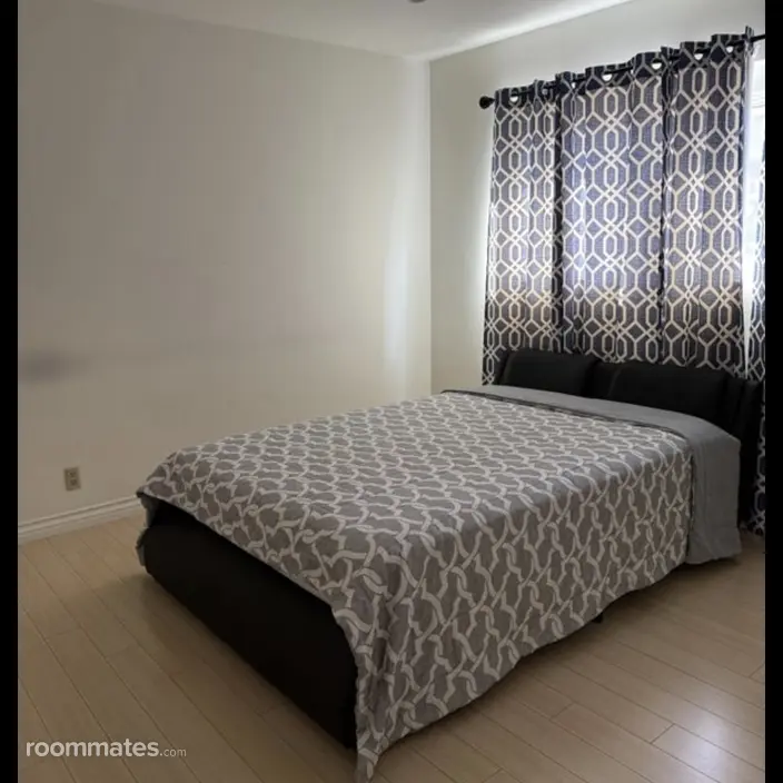 Room for rent in Pasadena, CA $1200, house