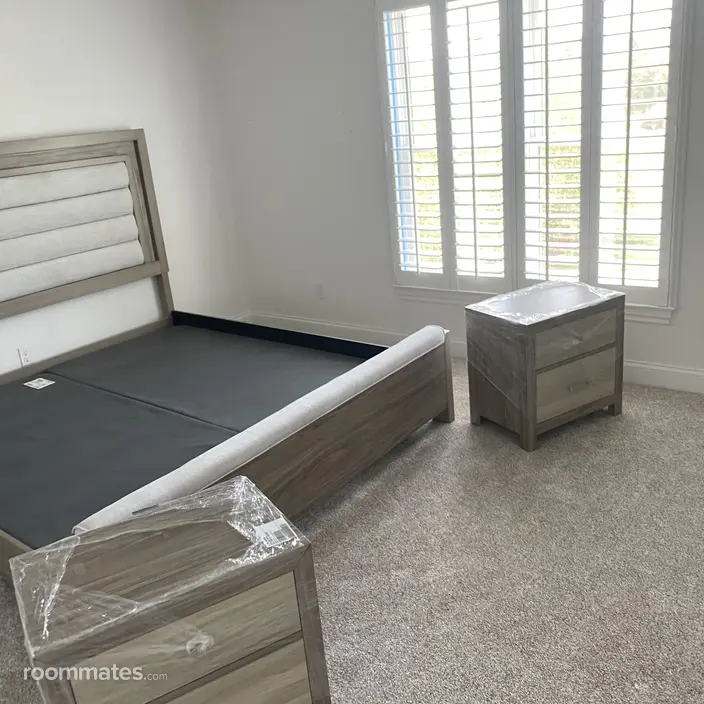 Room for rent in Cleveland, OH $500, townhouse