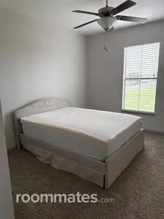 Room for rent in Lenexa, KS $1000, apartment