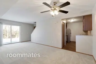 Room for rent in Plymouth, MN $770, townhouse
