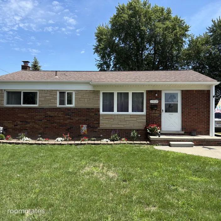 Room for rent in Warren, MI $750, house