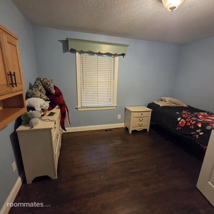 Room for rent in Garner, NC $800, house