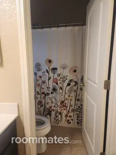 Room for rent in Lathrop, CA $2000, house