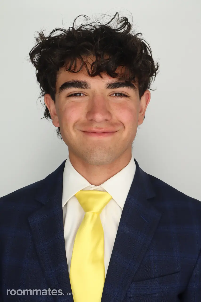 Profile photo 6 of 6