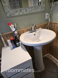 Room for rent in Anaheim, CA $1385, house