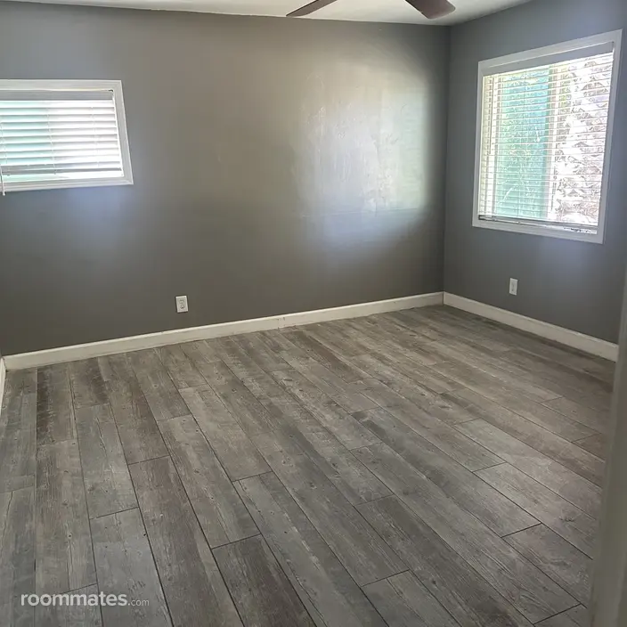 Room for rent in Escondido, CA $1000, house
