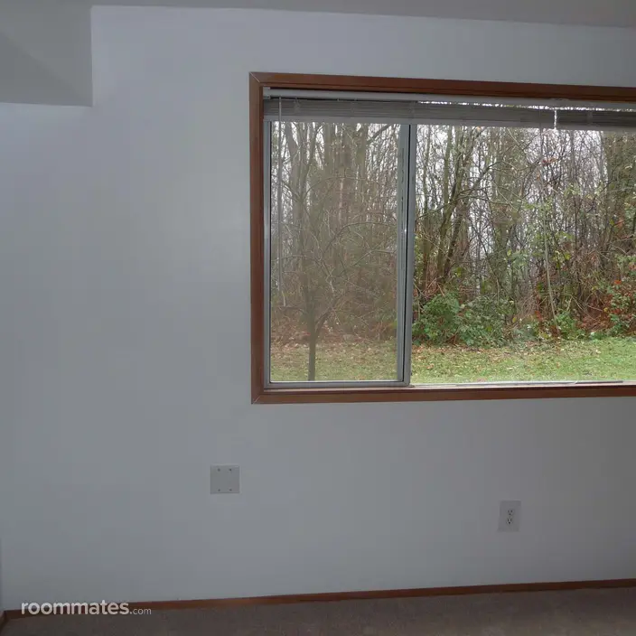 Room for rent in Seattle, WA $680, townhouse