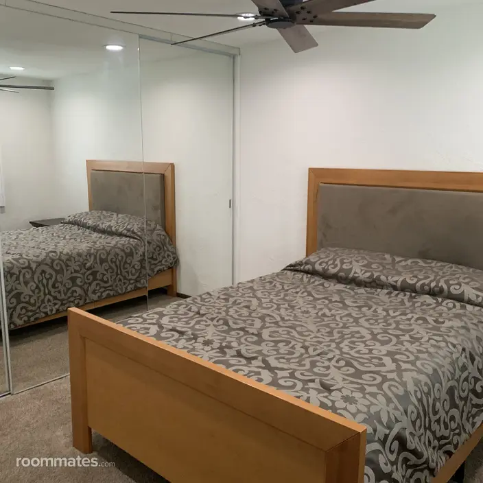 Room for rent in Calabasas, CA $1500, condo