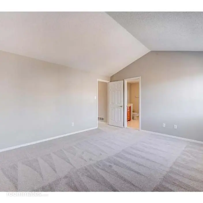 Room for rent in Thornton, CO $1200, house