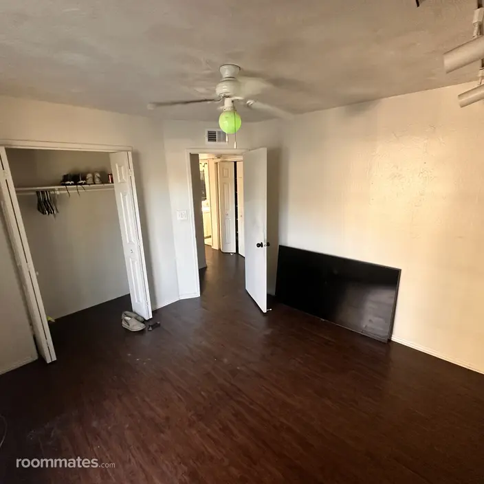 Room for rent in Clovis, CA $800, house