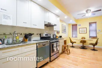 Room for rent in Philadelphia, PA $900, house