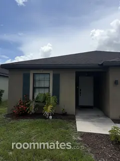 Room for rent in Lehigh Acres, FL $1000, house