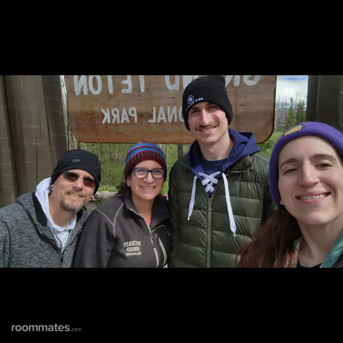 Roommate looking Burnsville, MN, $800