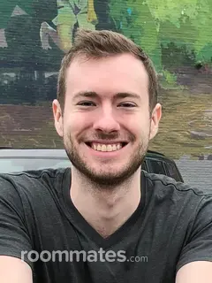 Roommate looking Manchester, NH, $1400