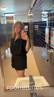 Roommate looking Framingham, MA, $1100