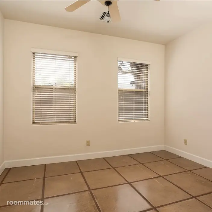 Room for rent in Tucson, AZ $700, house