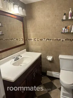 Room for rent in Bloomfield, CT $1000, house