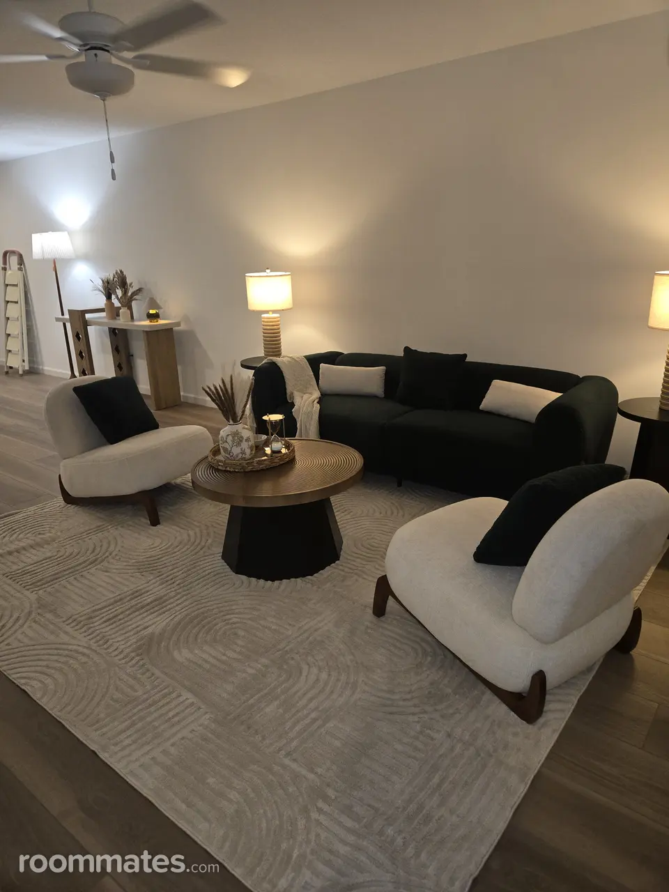 Profile photo 3 of 11