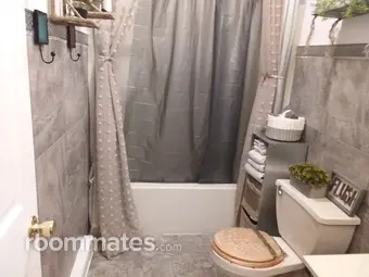 Room for rent in East Stroudsburg, PA $800, house