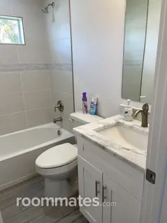 Room for rent in Orlando, FL $990, house