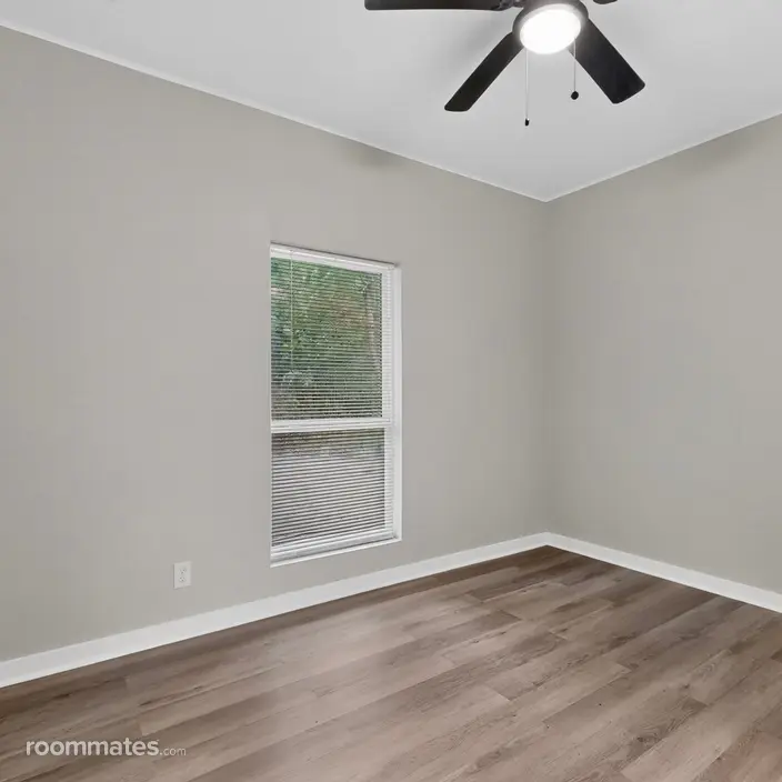 Room for rent in Greenville, TX $1250, house