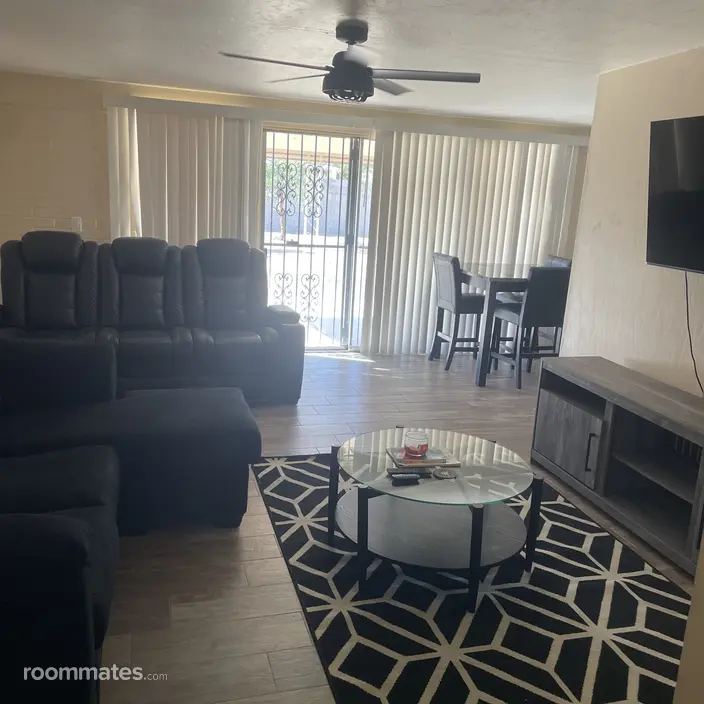 Room for rent in Tucson, AZ $700, house