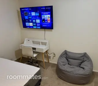 Room for rent in Troy, MI $900, townhouse