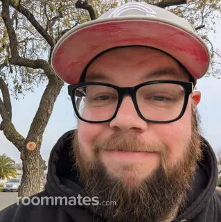 Roommate looking Fresno, CA, $800