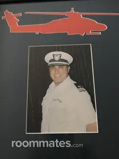 Roommate looking Tustin CA, $1000